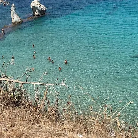 Enza Bellissima Con Piscina