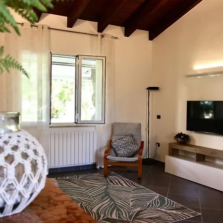 Enza Bellissima Con Piscina Villa Terrasini
