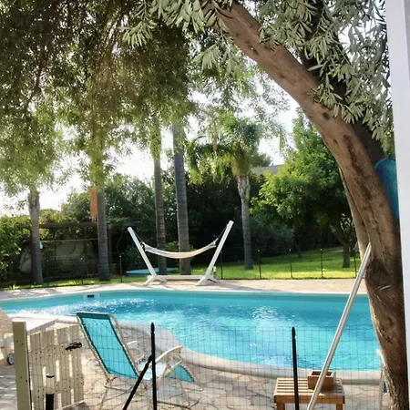 Enza Bellissima Con Piscina